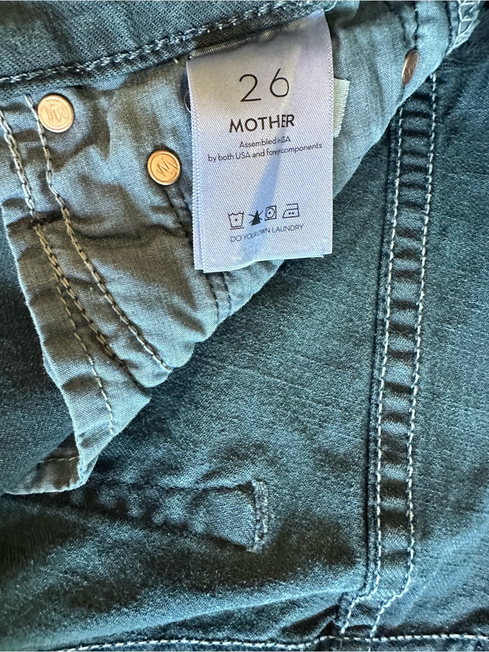 MOTHER The Insider Crop Step Fray Faded Black Jeans Size 26 - Picture 7 of 8